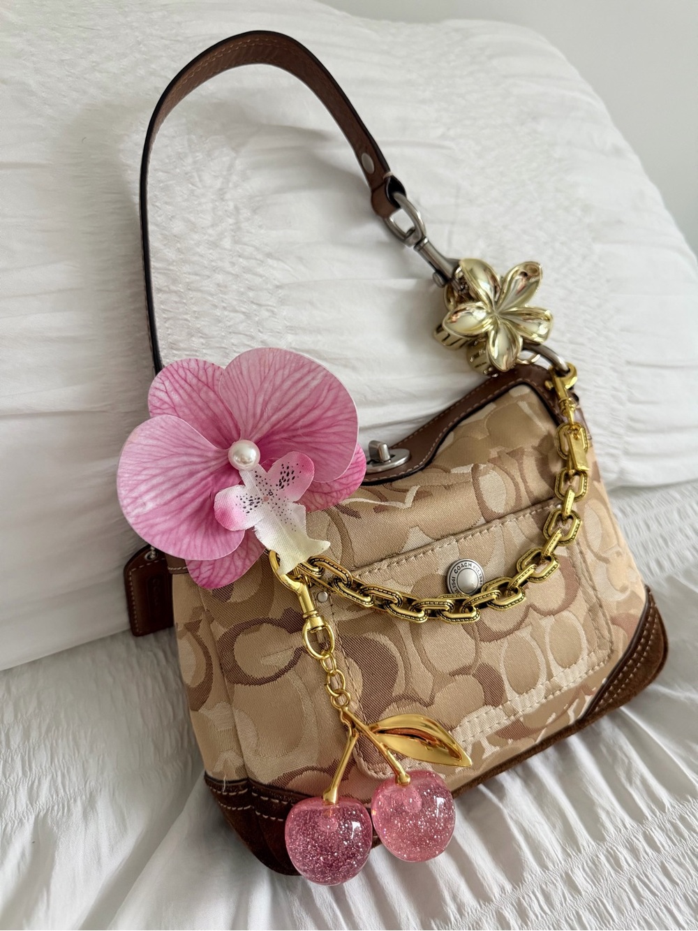 vintage Coach Optic Canvas Chelsea Turnlock Shoulder Bag (small)